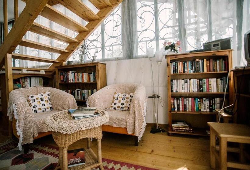 פנסיון Chateau Dzveli Gavazi