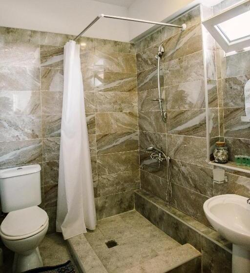 פנסיון Chateau Dzveli Gavazi