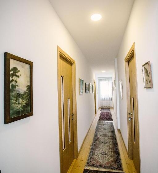 פנסיון Chateau Dzveli Gavazi