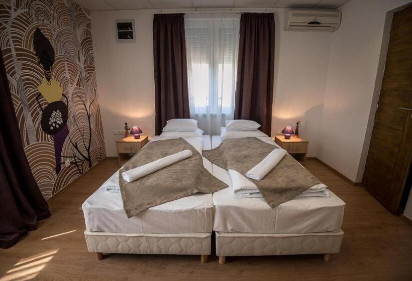 Пансион Mokka Apartman Szeged