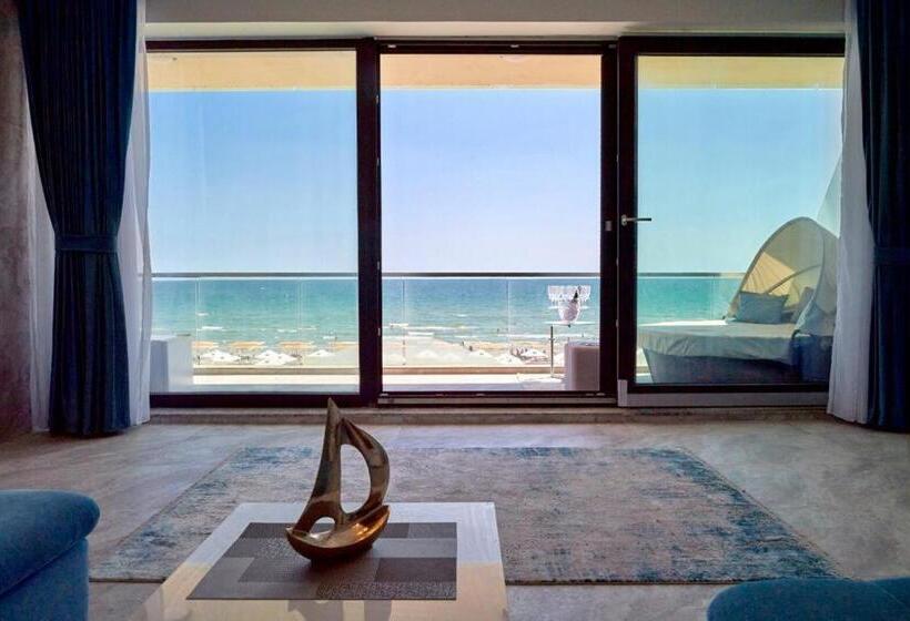 5 Stars 301 Frontal Sea View Apartment