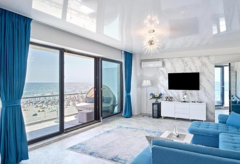 5 Stars 301 Frontal Sea View Apartment