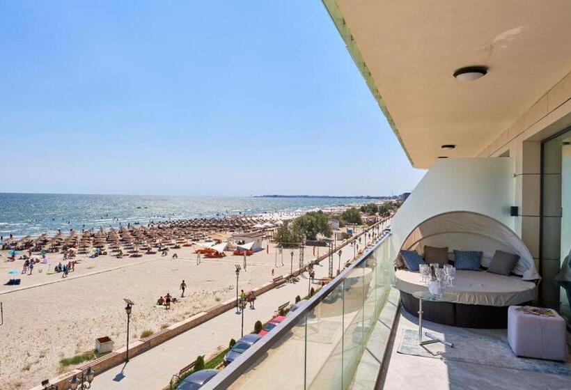 5 Stars 301 Frontal Sea View Apartment