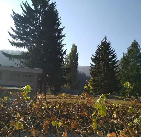 Majatalo стаи за гости върбани