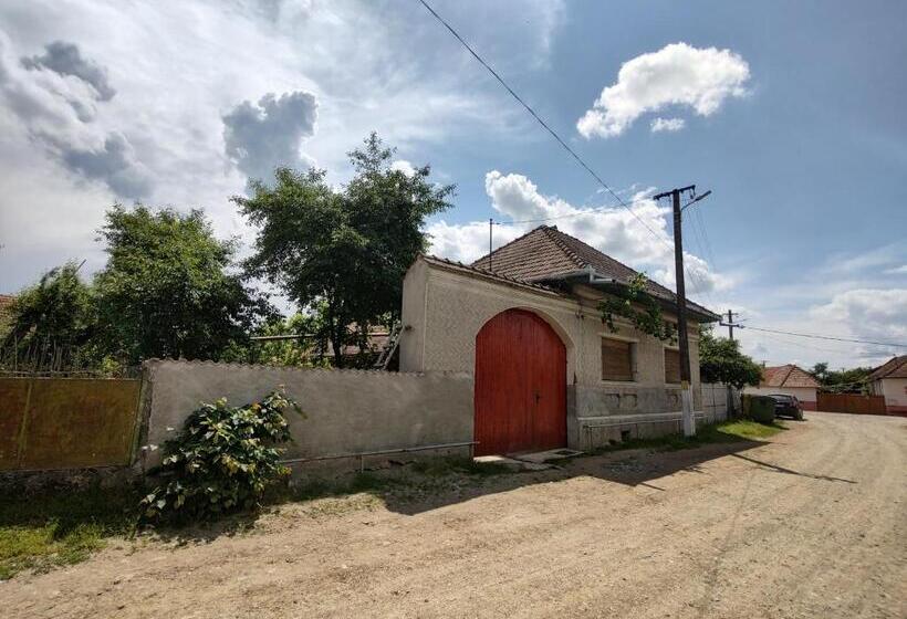 بنسيون La Tataia Zahei