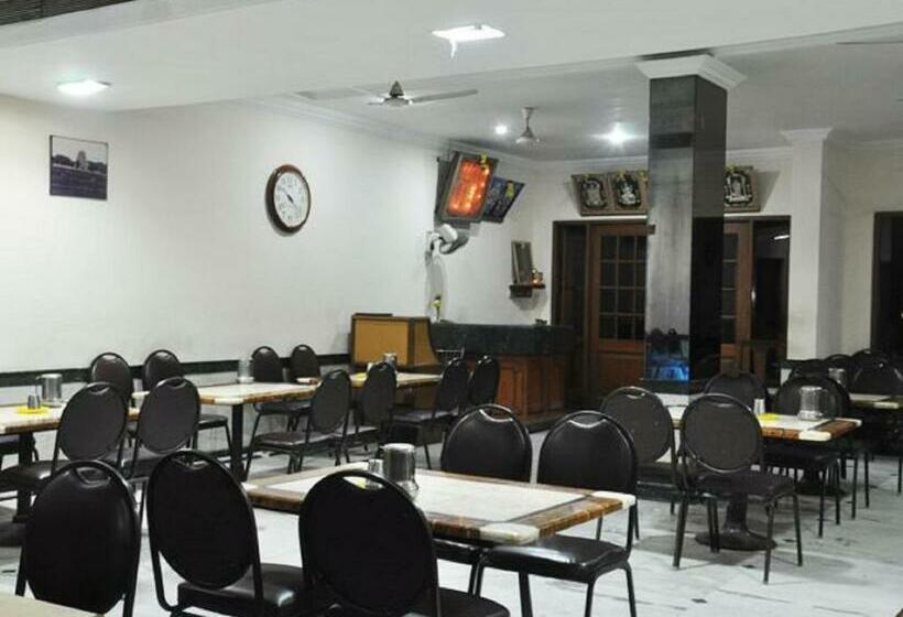 בית מלון כפרי Darling Residency