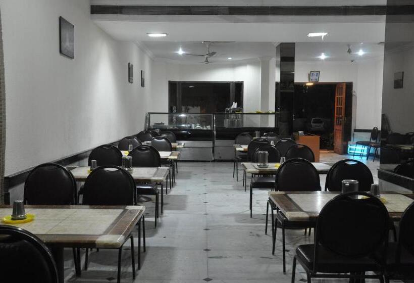 בית מלון כפרי Darling Residency