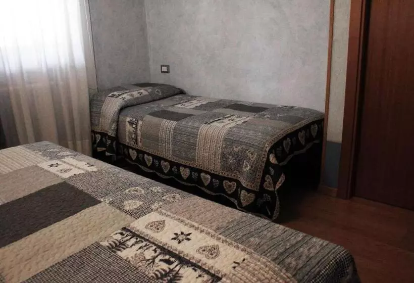 ホテル B&b Leonardi