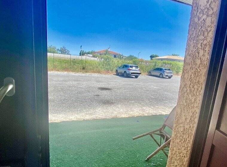 בית מלון כפרי Hôtel Acajou