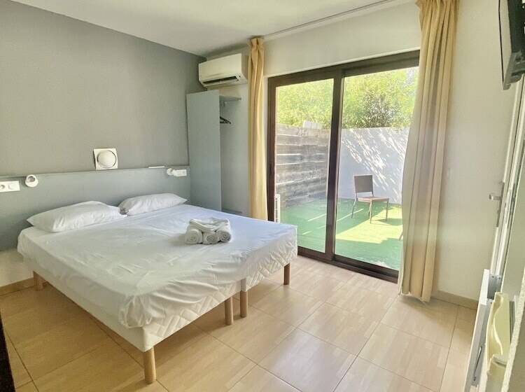 בית מלון כפרי Hôtel Acajou