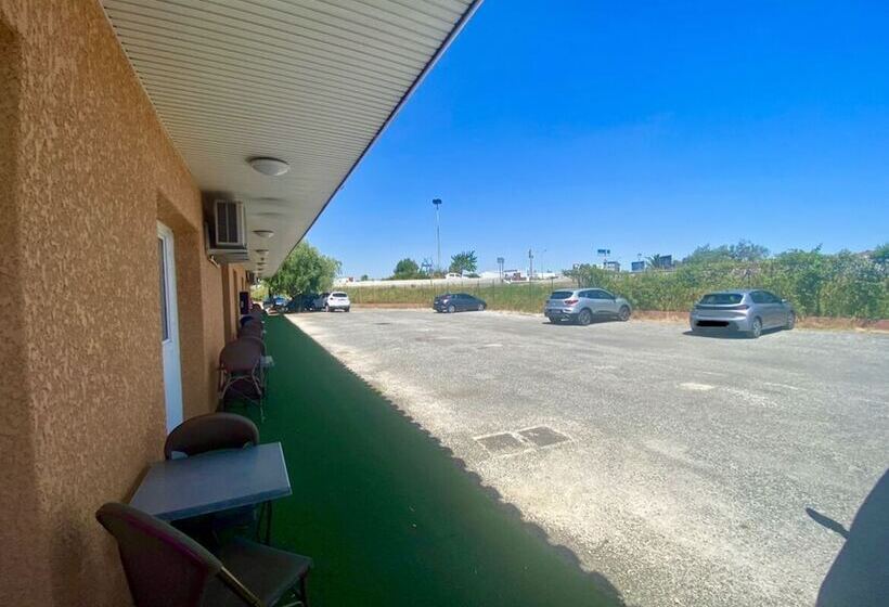 בית מלון כפרי Hôtel Acajou