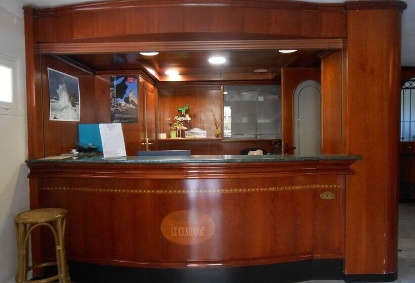 هتل Hôtel Le Claridge