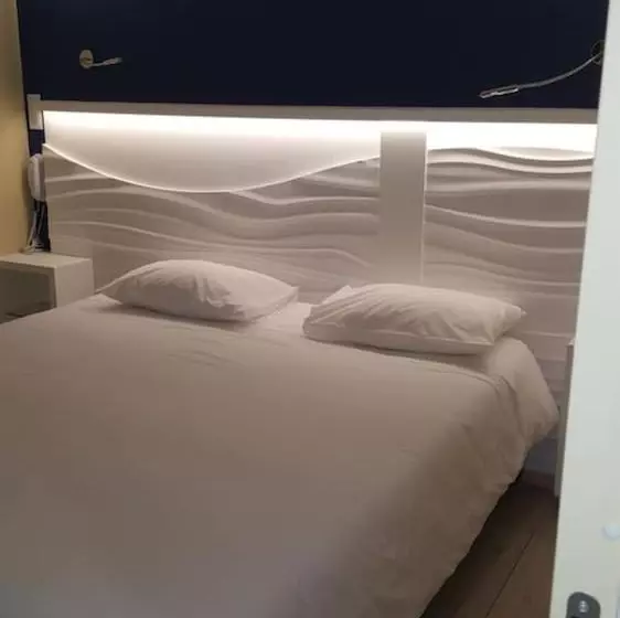 ホテル Hôtel Le Claridge