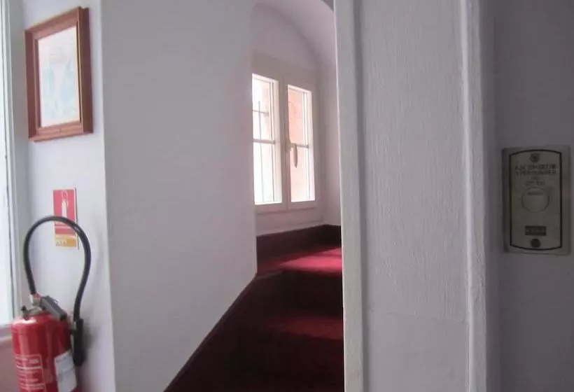 ホテル Hôtel Posta Eco