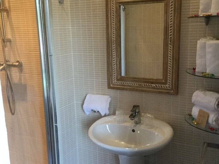 בית מלון כפרי Hôtel Restaurant Le 8