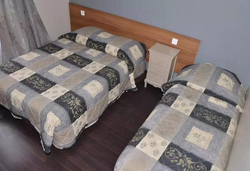 هتل Hôtel Résidence Champerret