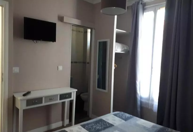 هتل Hôtel Résidence Champerret