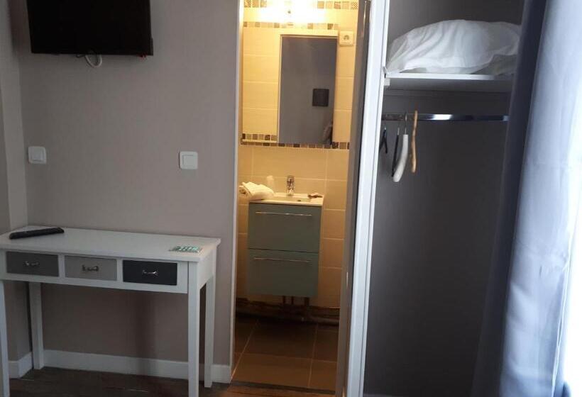 בית מלון כפרי Hôtel Résidence Champerret