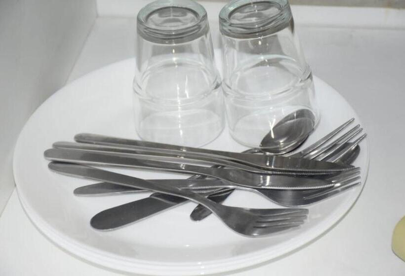 בית מלון כפרי Hôtel Résidence Champerret