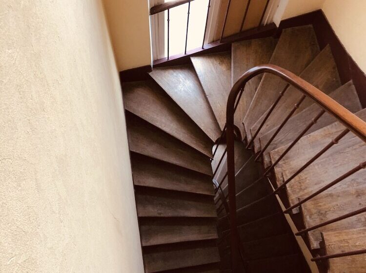 בית מלון כפרי Hôtel Résidence Champerret