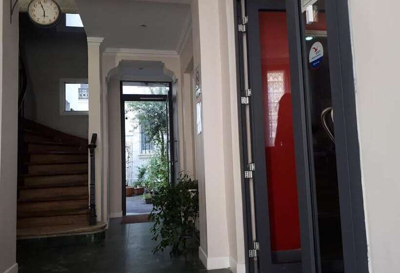 בית מלון כפרי Hôtel Résidence Champerret