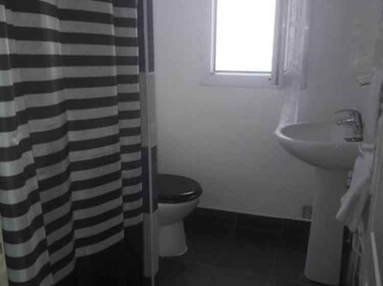 בית מלון כפרי Hôtel Résidence Champerret