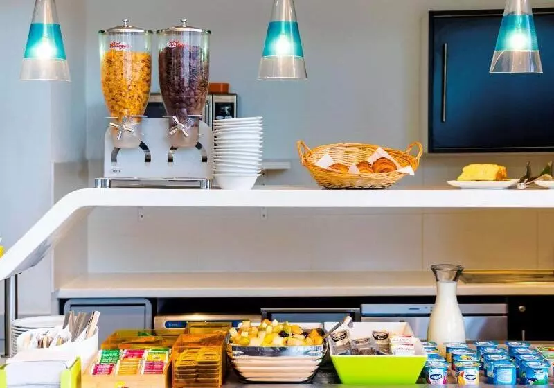 ホテル Ibis Budget Nimes Centre Gare