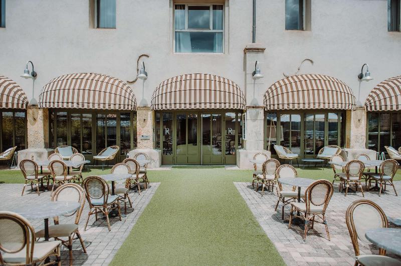 هتل La Robeyere; Bw Signature Collection