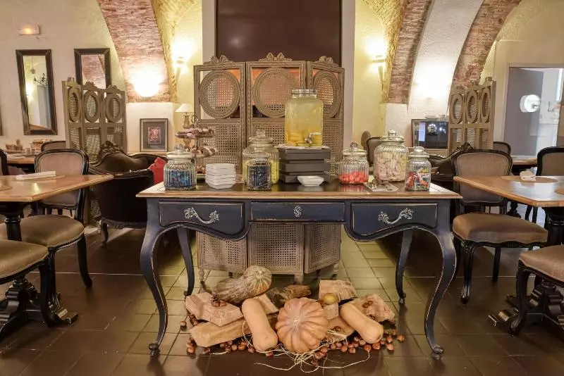 Hotelli La Robeyere; Bw Signature Collection