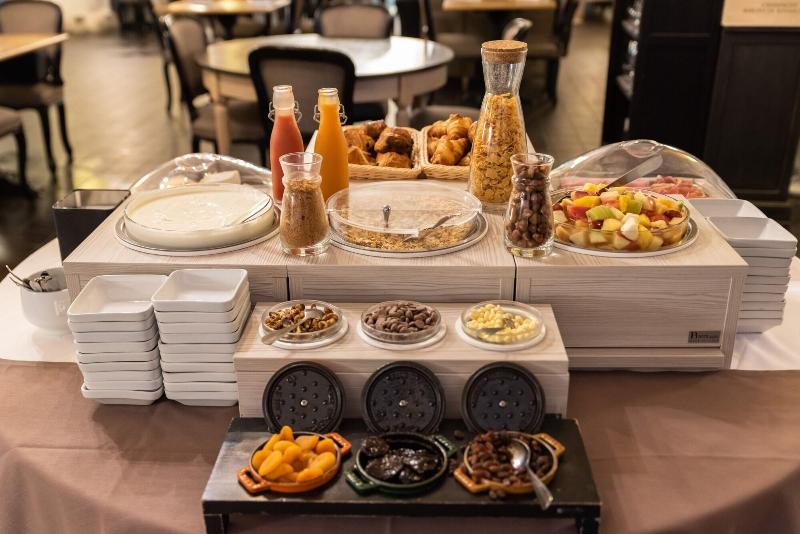 هتل La Robeyere; Bw Signature Collection