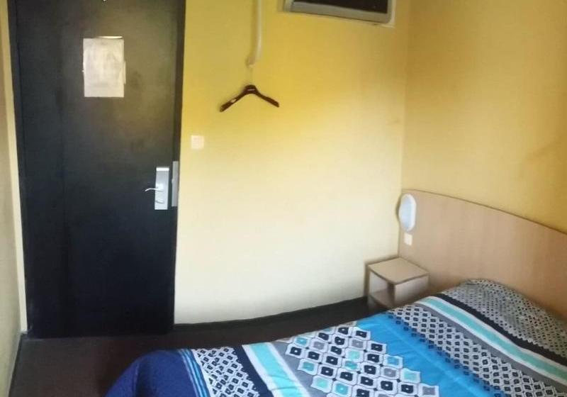 ホテル Marseille Sud