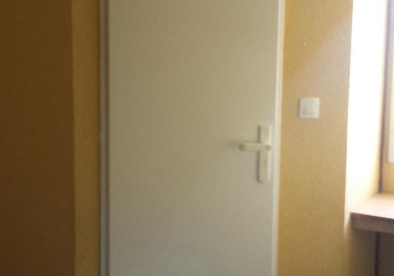 ホテル Marseille Sud