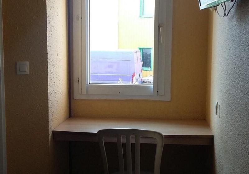 ホテル Marseille Sud