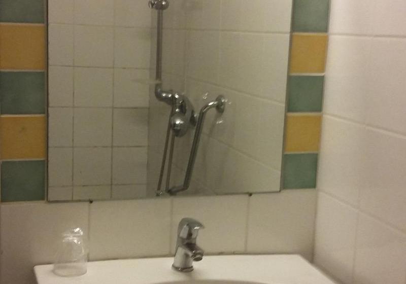 ホテル Marseille Sud