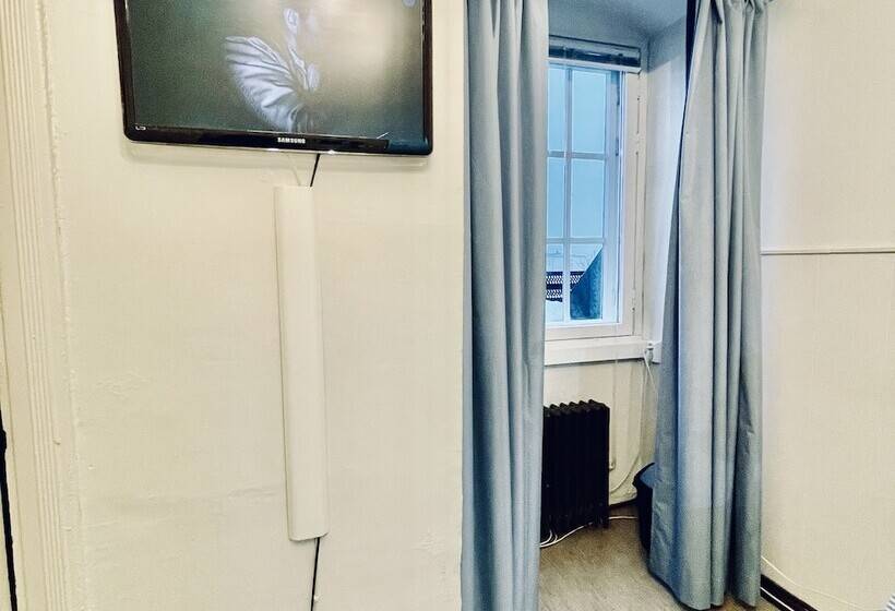 בית מלון כפרי Senate