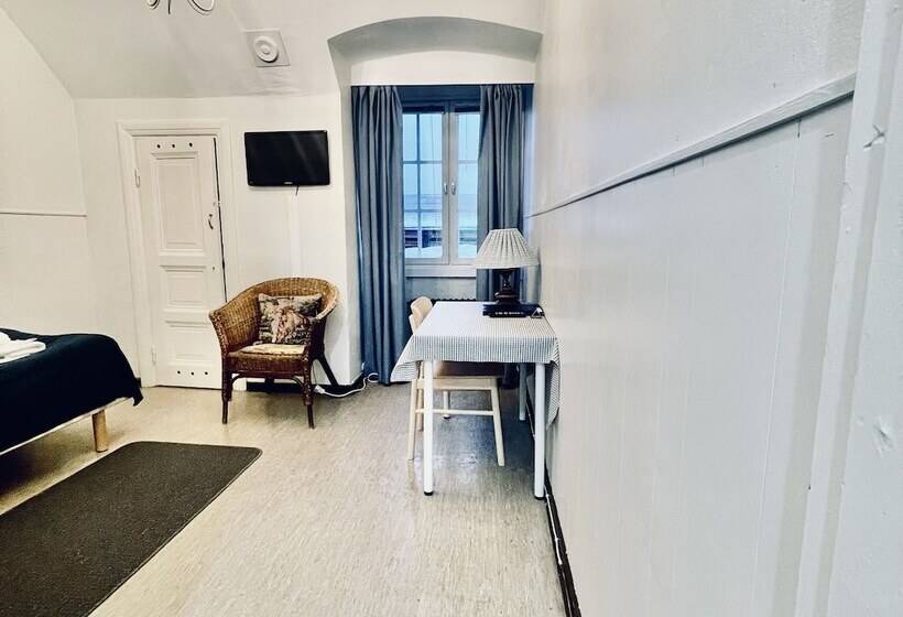 בית מלון כפרי Senate