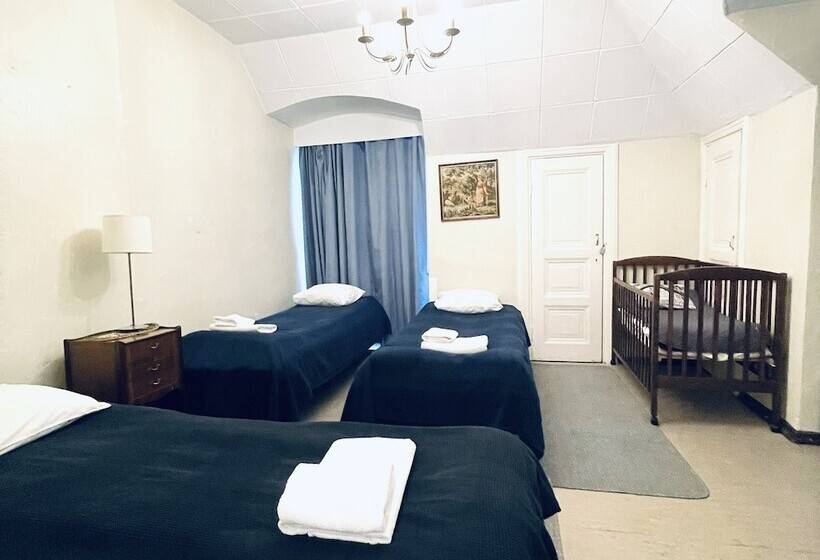 בית מלון כפרי Senate