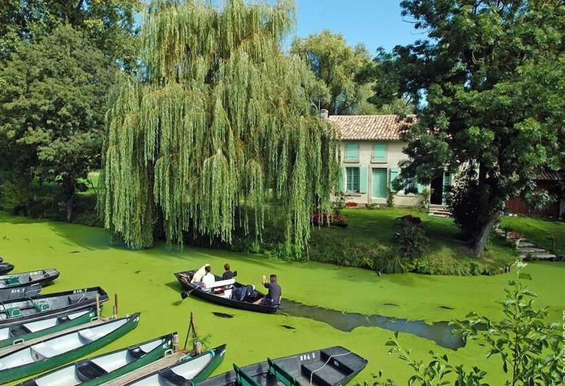 Отель So'Lodge Niort A83