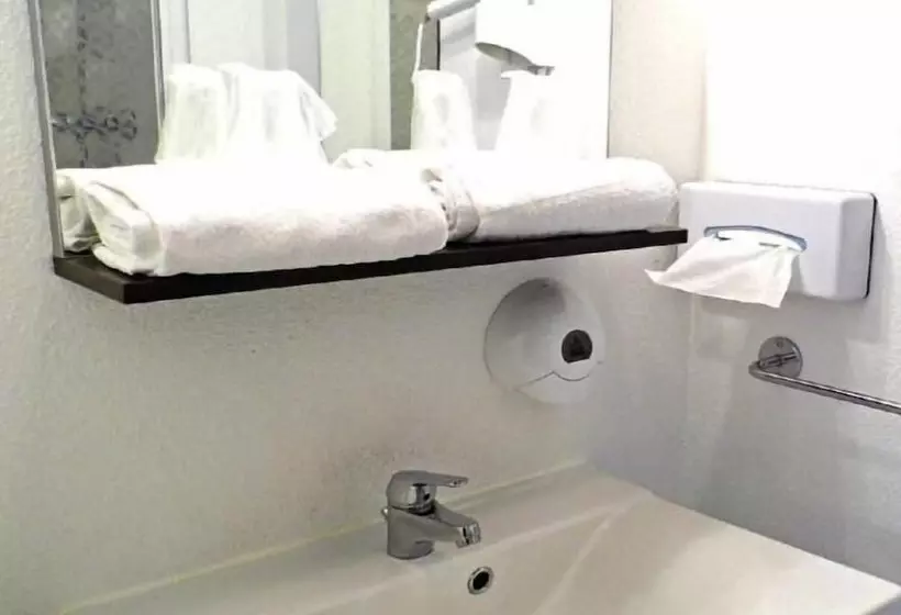 Hotelli So'Lodge Niort A83
