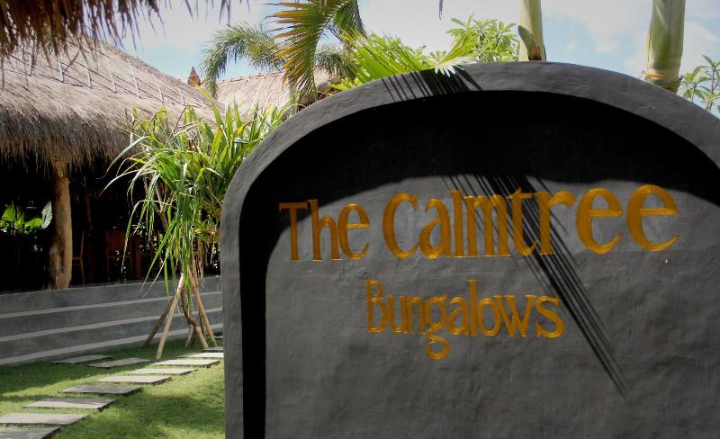 Отель The Calmtree Bungalows