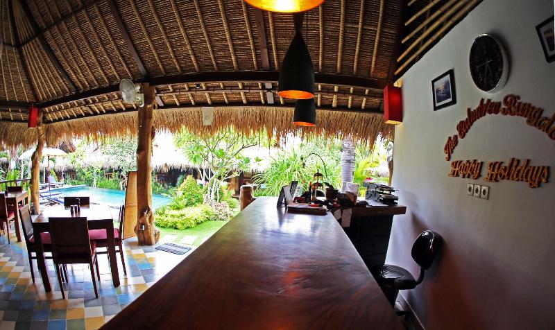 Отель The Calmtree Bungalows