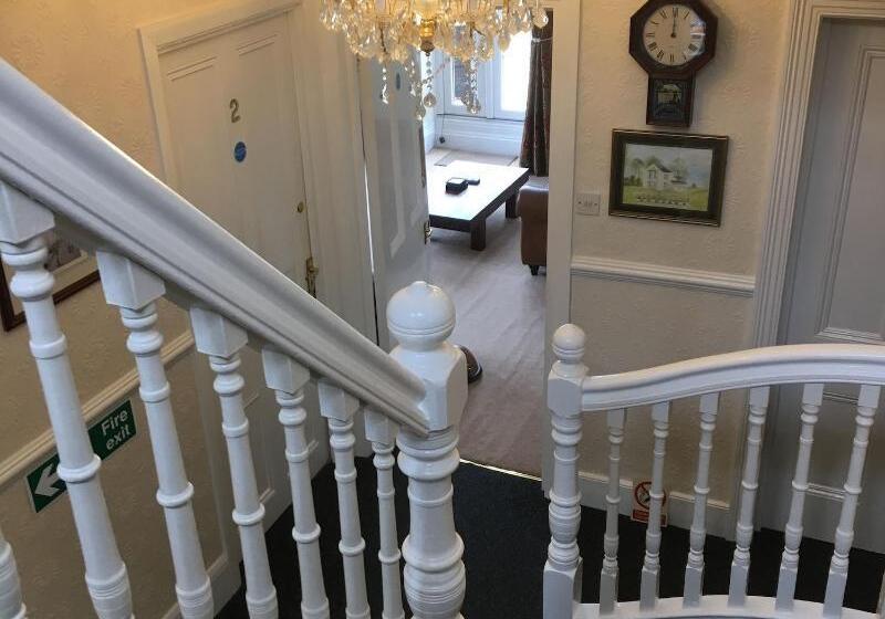 Hotel The Charterhouse