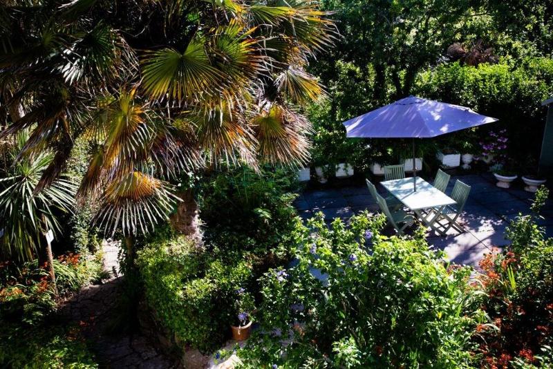 Hotel The Charterhouse