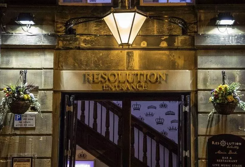 ホテル The Resolution