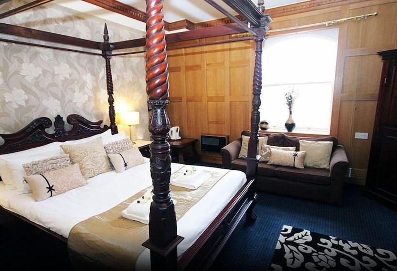 فندق The Resolution