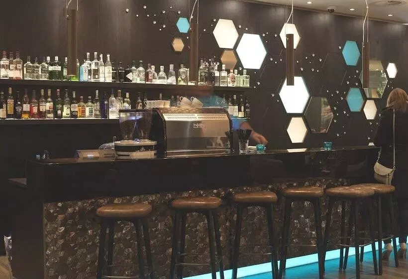 Motel One London Tower Hill