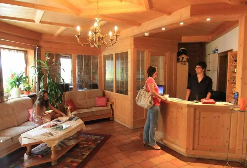 ホテル Albergo Gader
