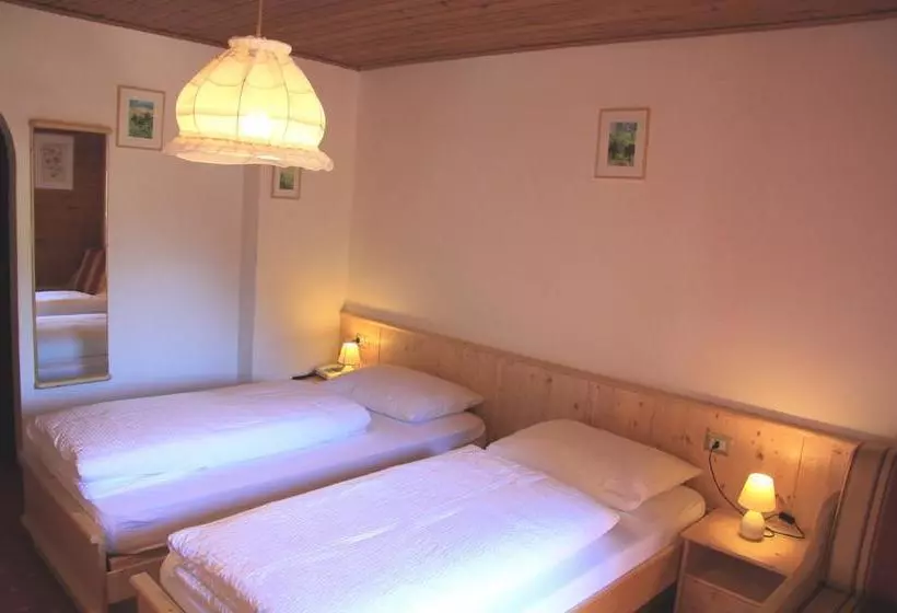 ホテル Albergo Gader