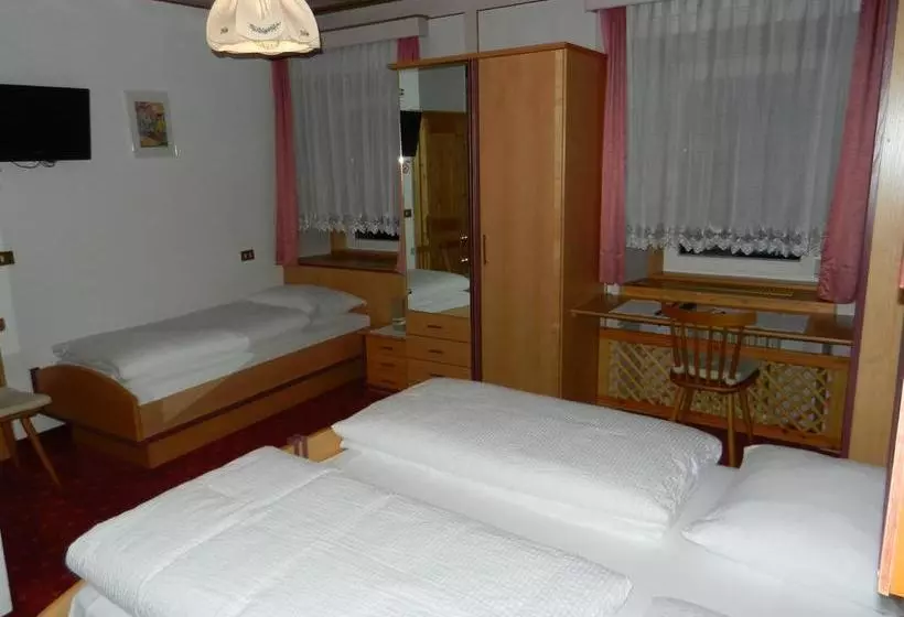 ホテル Albergo Gader