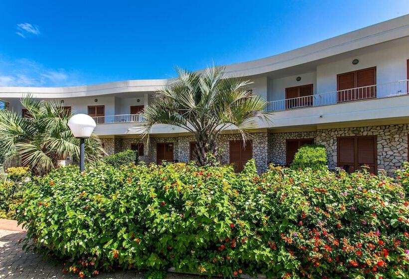 ホテル Club Residence La Castellana Mare